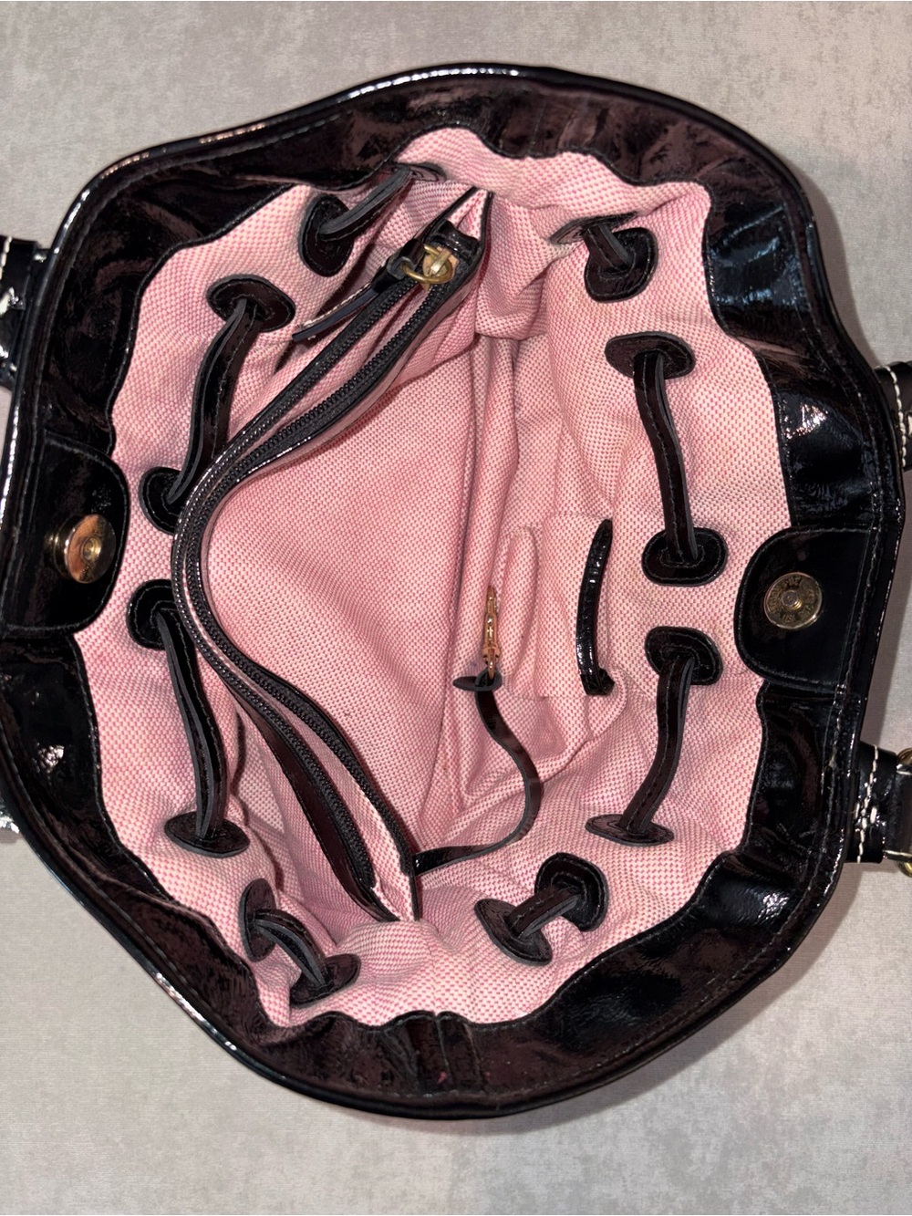 Dooney & Bourke Black Patent Leather Drawstring Shoulder Bag - Picture 4 of 7